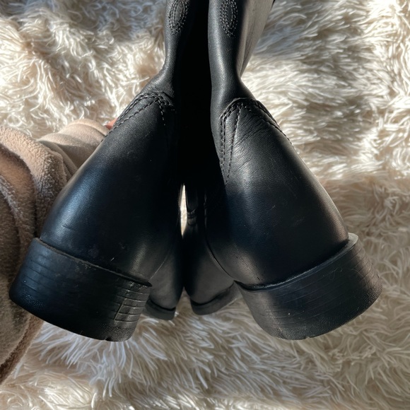 Barely worn, Black Men’s Ariat Heritage Roper boots size 9.5 - Picture 4 of 6